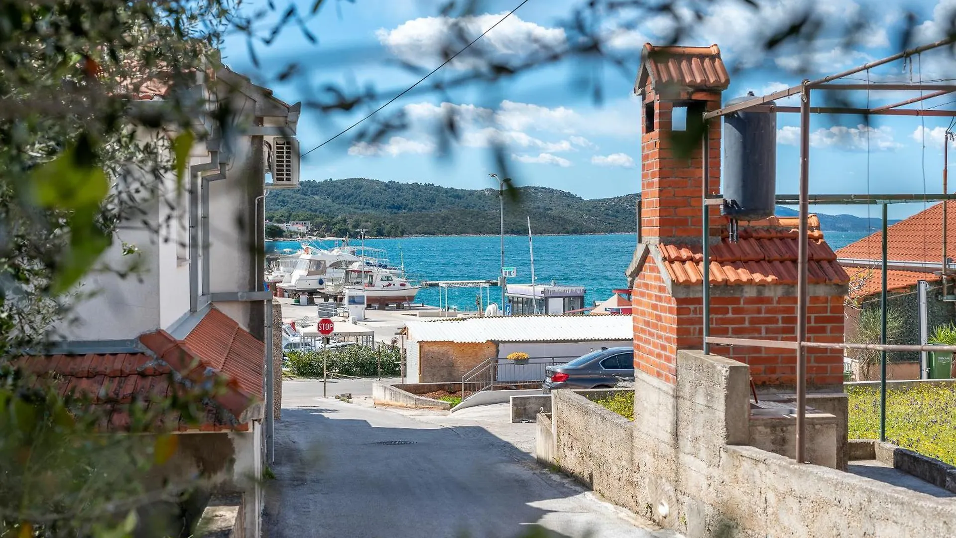Apartment Radic-Perfect Location For Summer Activities Trogir