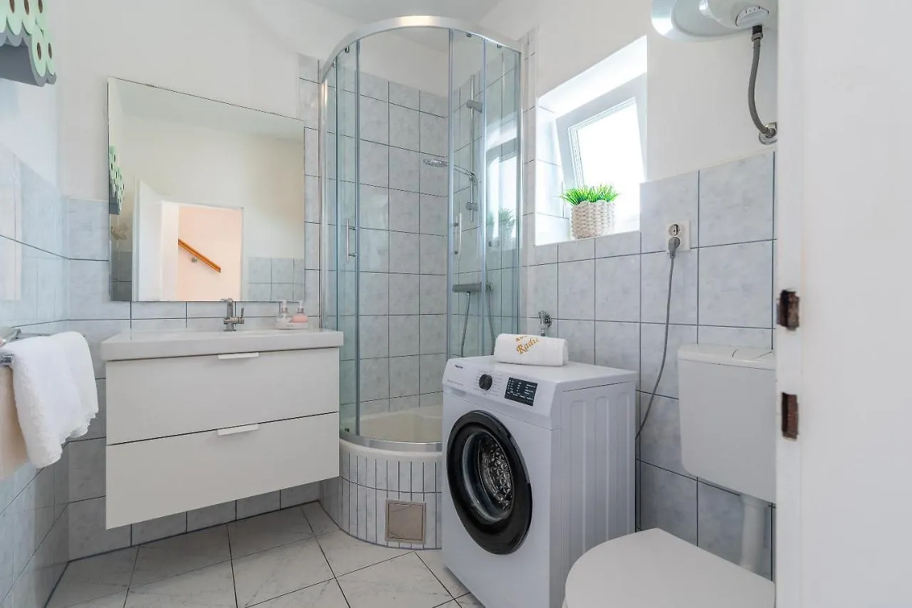 Apartment Radic-Perfect Location For Summer Activities Trogir 0*,  Kroatien
