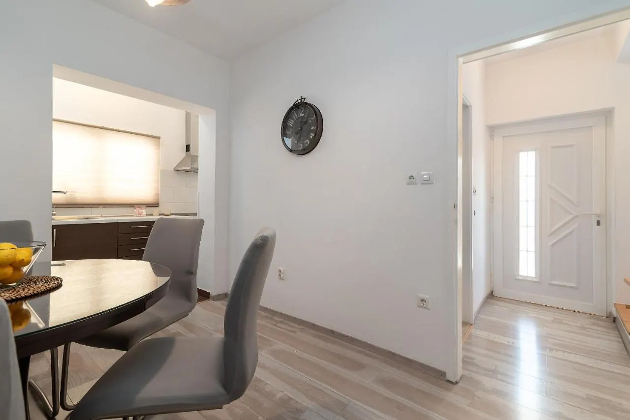 Apartment Radic-Perfect Location For Summer Activities Trogir Kroatien