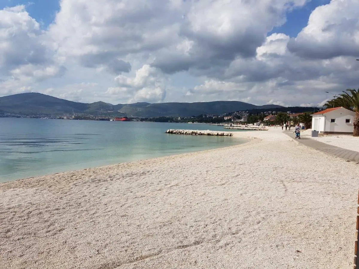 Apartment Radic-Perfect Location For Summer Activities Trogir 0*,